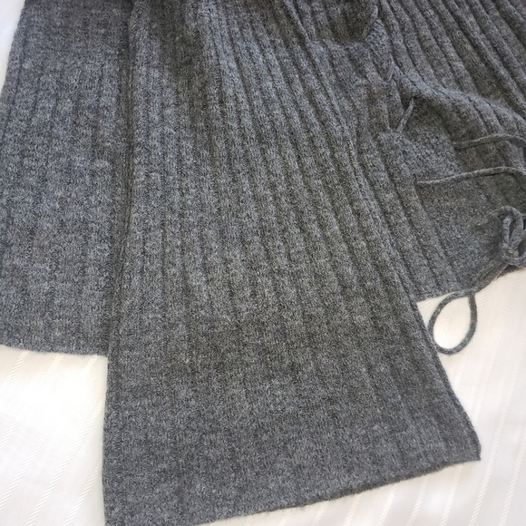 Lauren conrad laceup swing pullover sweater Large - Picture 5 of 7